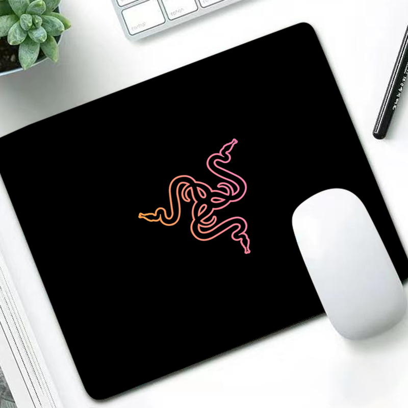 Pc Gaming Essentials - Razer Luxe Muismat Anime Gamer Bureaumat